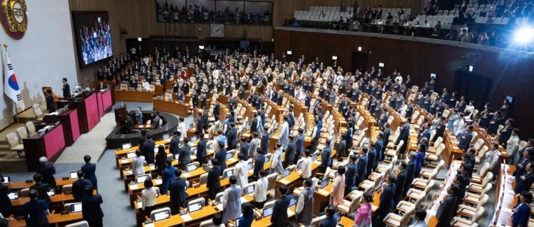 韩国拟将芯片技术间谍罪最低刑期提高至十年并首次点名外国企业，半导体与人工智能技术竞争加速法律武器化风险研判